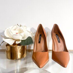 NWOT BCBGMAXAZRIA Leather Nova Pump Chestnut Matte Tan Women's Size 8